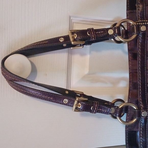 Authentic Coach Brown Signature Handbag - Picture 2 of 10